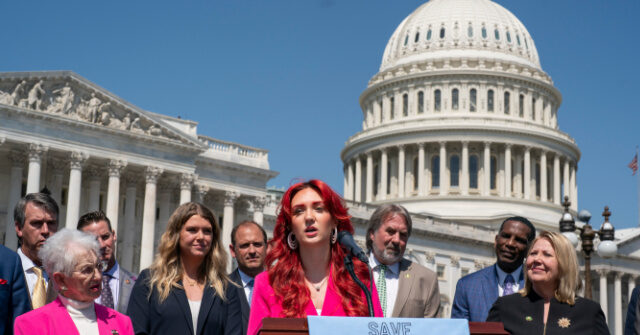 Schools in NYC, Chicago, and Fairfax to Face $24M Cut in Federal Funding