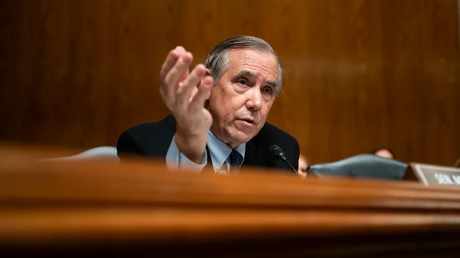 Senate Democrat advises Trump to keep his distance from Portland following troop deployment