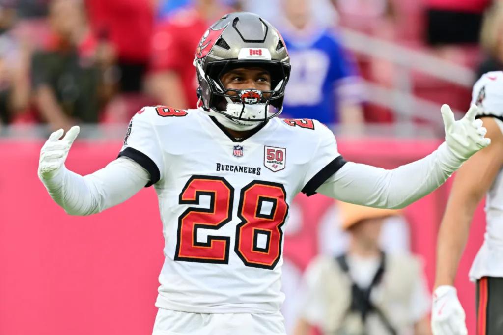 Shilo Sanders trains with the 49ers shortly after being released by the Buccaneers