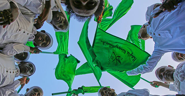 Somalia Reinstates Islamic Holiday Disputed by Conservative Muslims