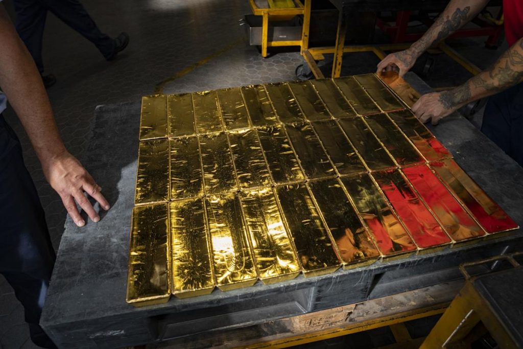 Switzerland proposes gold incentive to Trump for improved tariff agreement
