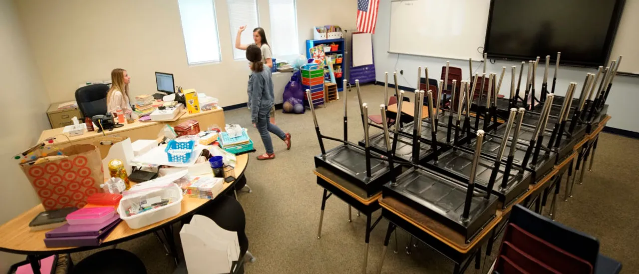 Teacher Offers Parents Guidance on Kids' Friendships, Overlooking the Essence of Parenting