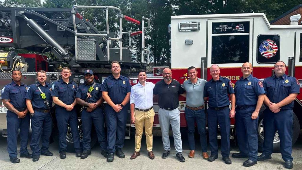 Teen creates gel to help medics control severe bleeding