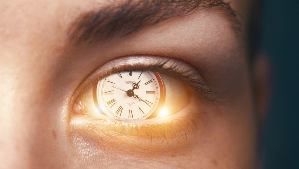 Teenage Girl With Unique "Mental Time Travel" Gift Sees Past and Future With Uncommon Clarity