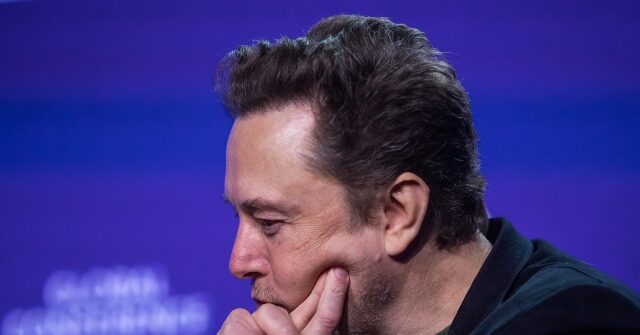 Tesla Drivers Say Elon Musk's 'Self-Driving' Technology Cannot Spot Trains at Level Crossings