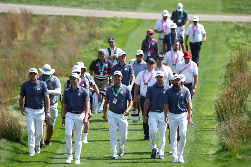 The opening foursomes of the Ryder Cup will determine the mood for a crucial weekend.
