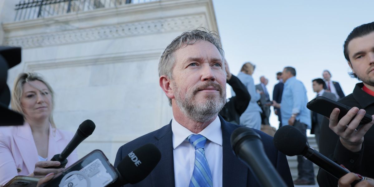 Thomas Massie spearheads effort to make Congress tackle Epstein issue.