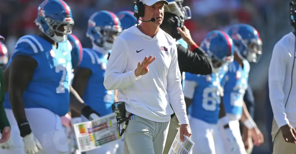 Three college football teams are improving while three others are declining after Week 5.