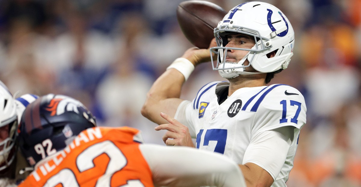 Top quarterback waiver wire options for Week 3 in fantasy football