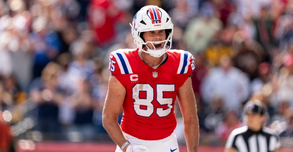 Top tight end waiver wire additions for Week 4 in fantasy football