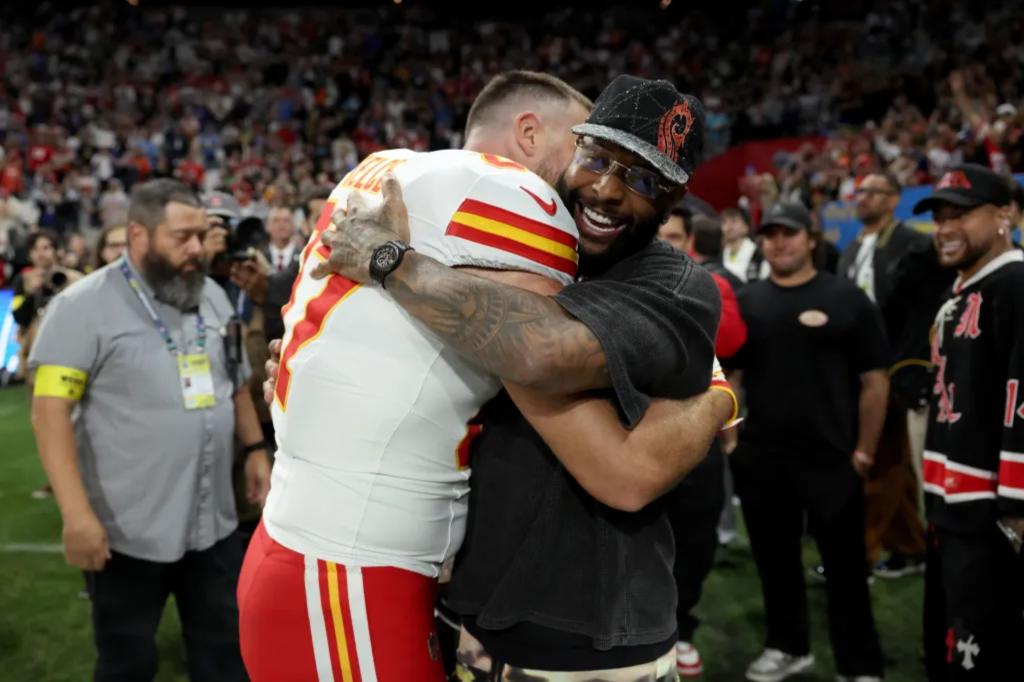 Travis Kelce spends time with Odell Beckham Jr. before the Chiefs' first game