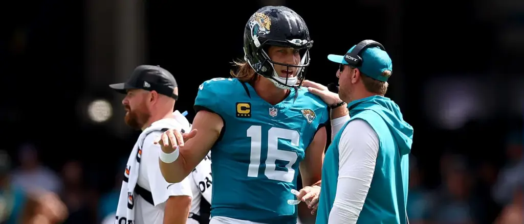 Trevor Lawrence of the Jaguars Has a Tense Interaction With Liam Coen as Team Struggles Against the Bengals