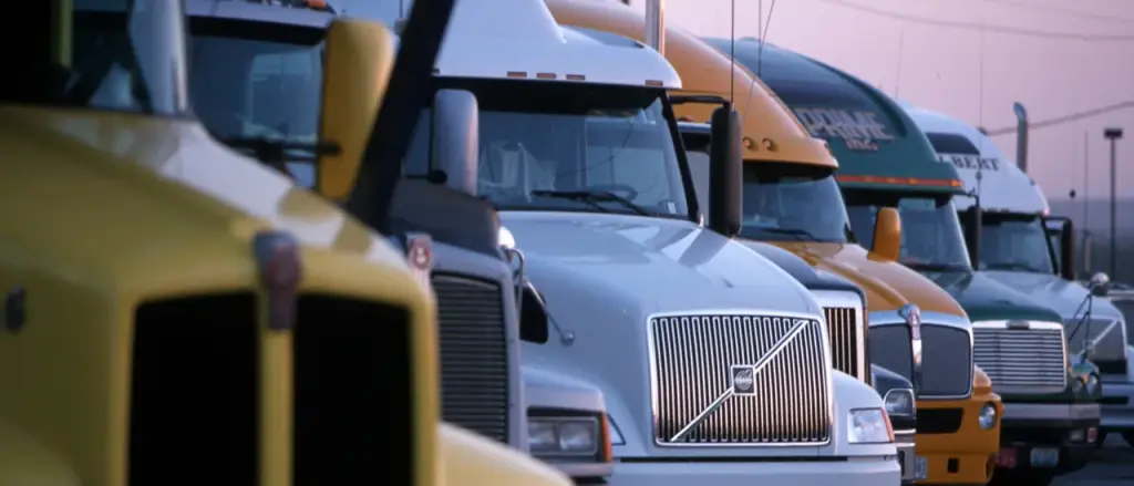 Trump Administration Significantly Limits Licenses For Migrant Truck Drivers Following Devastating Accidents