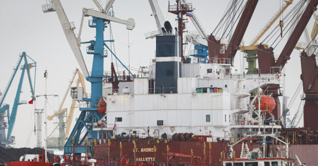 Trump Calls on Europe to Stop Buying Russian Oil