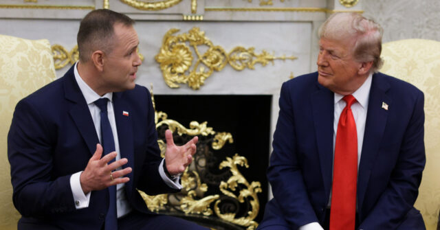 Trump Welcomes Polish President Nawrocki at the White House to Talk About Trade