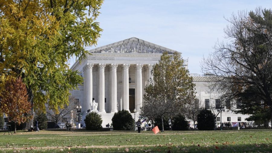 Trump appeals to the Supreme Court for approval of tariffs.