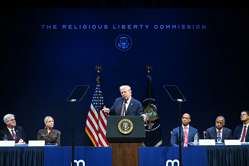 Trump gives family Bible to D.C. museum, promises to protect prayer rights in public schools: 'America was built on faith'