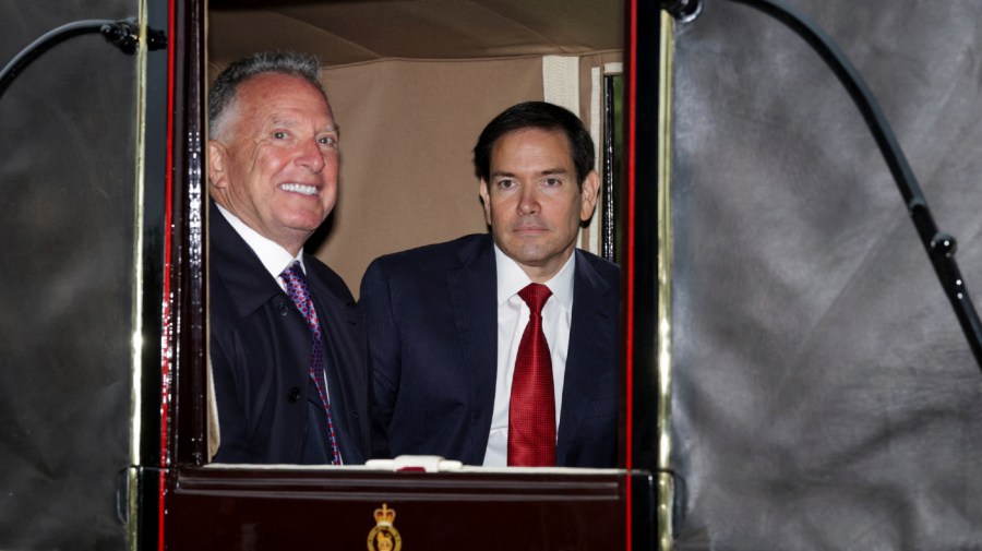 Trump gets royal treatment in UK