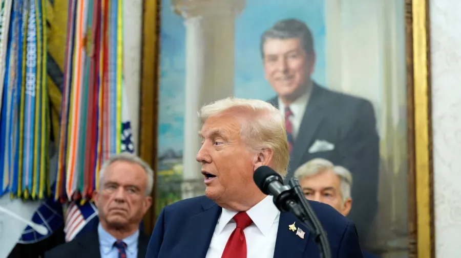 Trump suggests reducing benefits during shutdown, cautions that Democrats are taking a gamble.