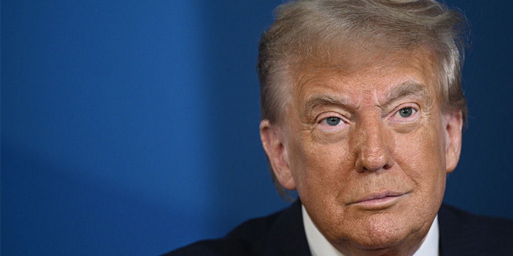 Trump’s administration mocks all past staff members, including Obama, with one easy alteration