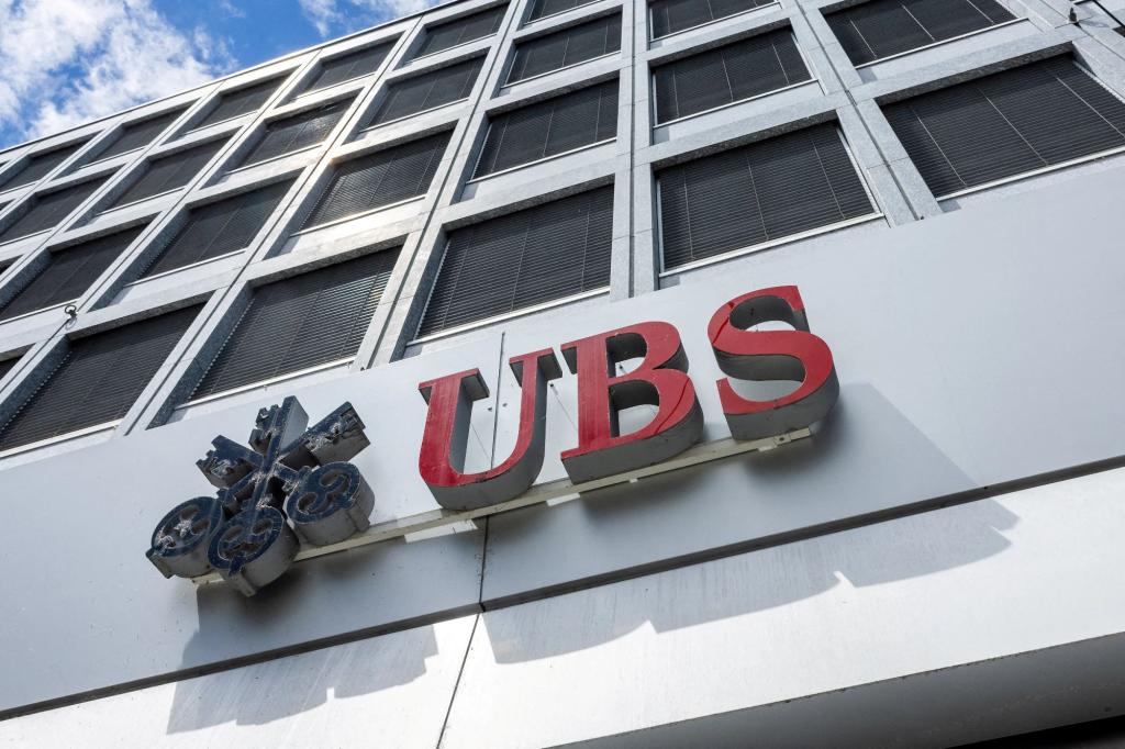 UBS considers relocating to the US to escape new regulations