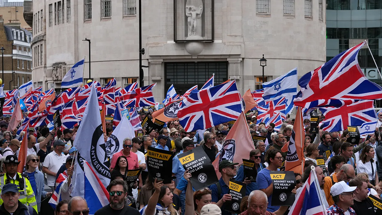 UK government criticized for inadequate response to large antisemitism protest