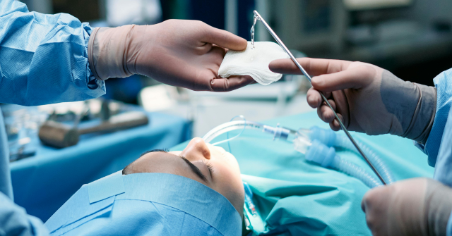 U.S. Cancels Visa for Brazilian Neurosurgeon Who Praised Charlie Kirk's Killing