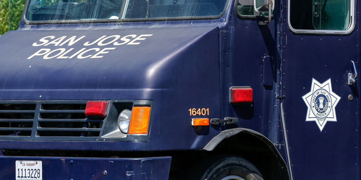 Video: Group of hooded individuals armed with hammers carry out bold daylight theft