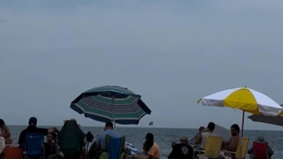 Visitor upset after noticing a troubling trend at public beaches: 'This is too much'