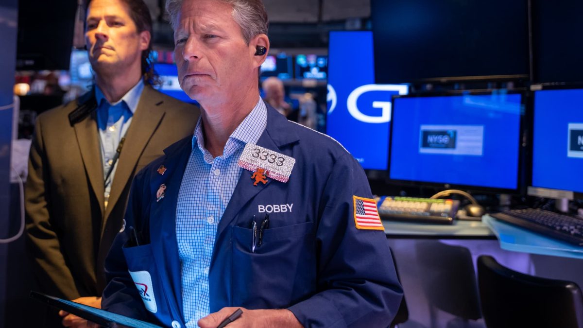 Wall Street starts the new week feeling tense as signs of weakness in the labor market appear; traders prepare for inflation figures.