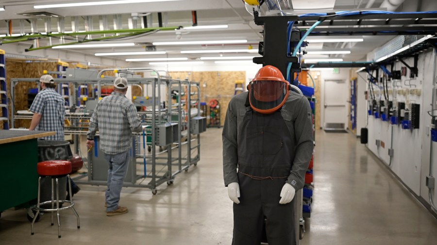 Ways for Democrats to regain their economic confidence