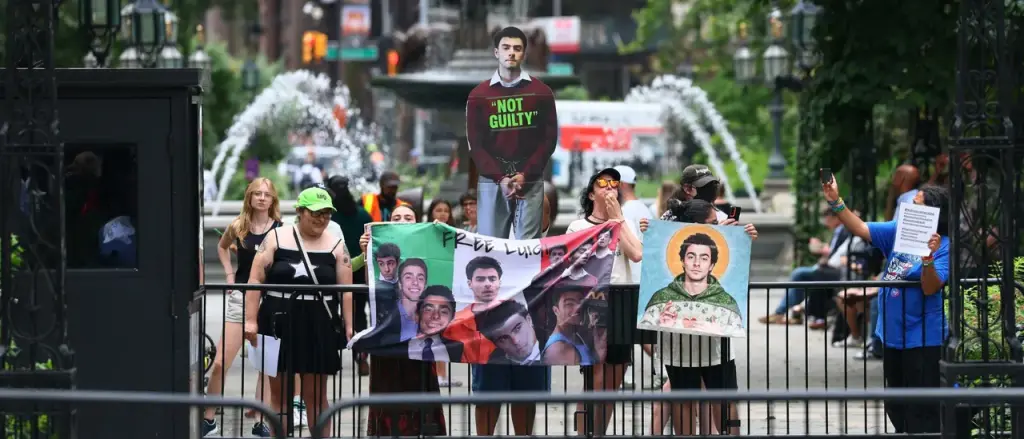 Youths Show Support for Luigi Mangione After Charlie Kirk's Assassination