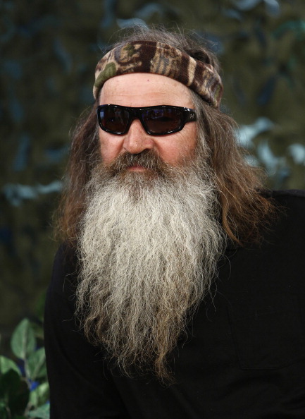 ‘Uncle Si’ Pays Tribute to His Late Brother Phil Robertson with a Heartfelt Gospel-Focused Homage