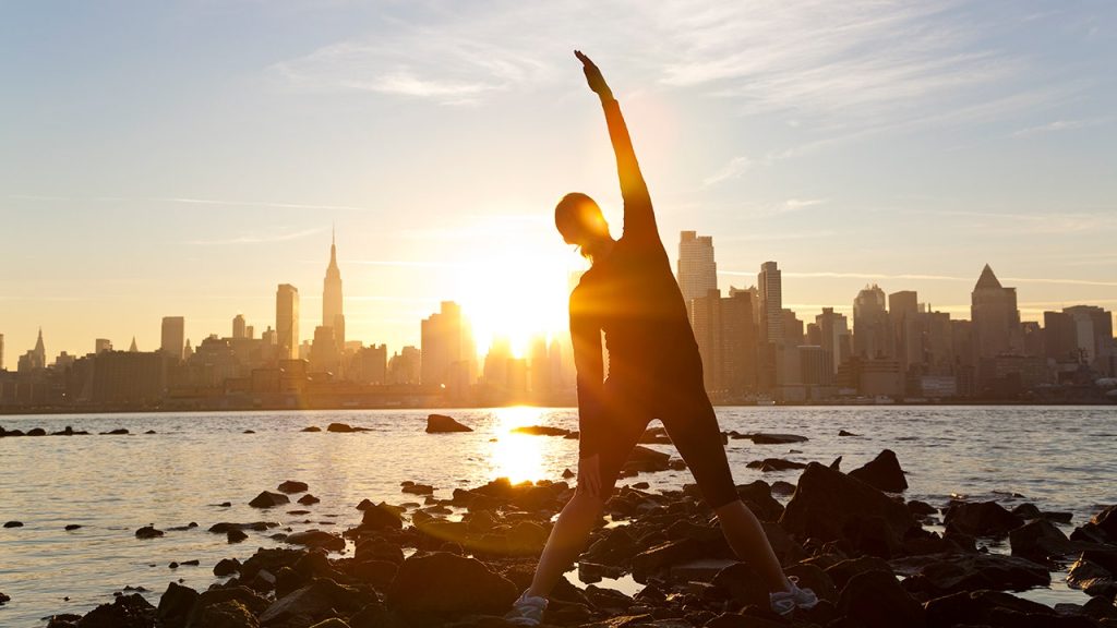 6-step morning routine for improved productivity from a happiness expert at Harvard