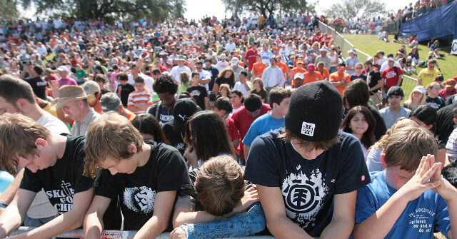 8,000 Students Participate in Christian Revival at the University of Tennessee