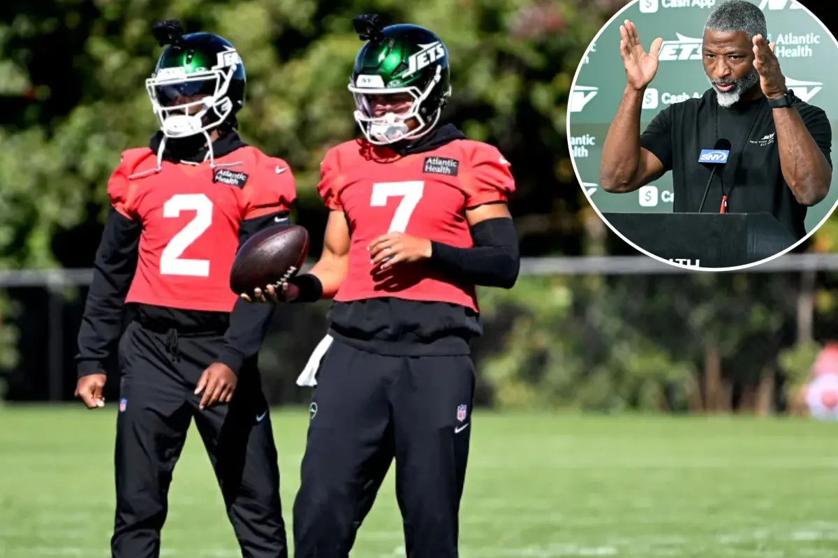 Aaron Glenn is keeping the Jets' starting quarterback under wraps as the game approaches.