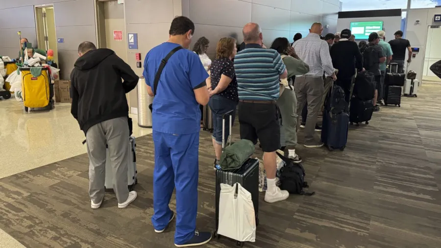 Airports facing staff shortages because of the government shutdown