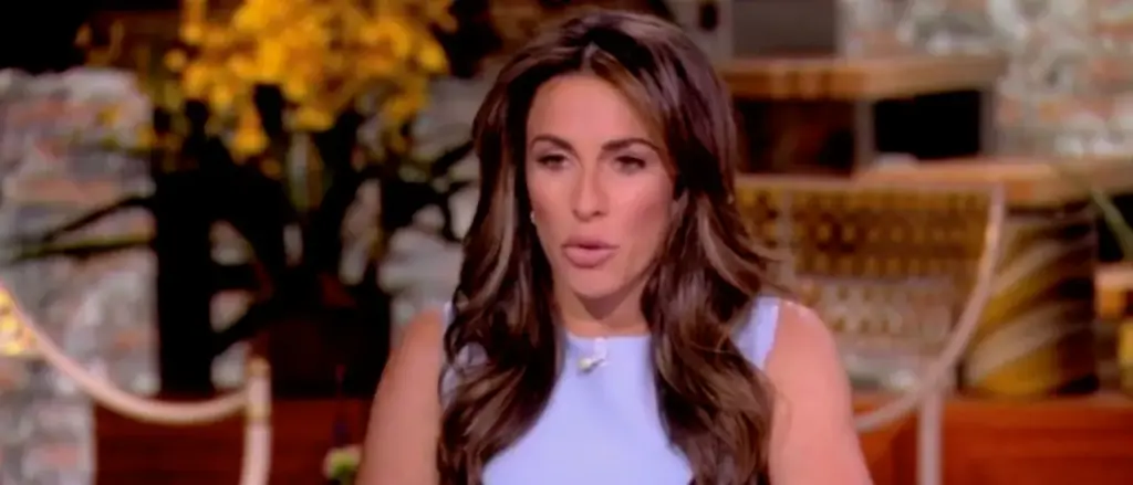 Alyssa Farah Griffin does not follow through on her commitment to wear a MAGA hat after Trump's achievements in the Middle East.