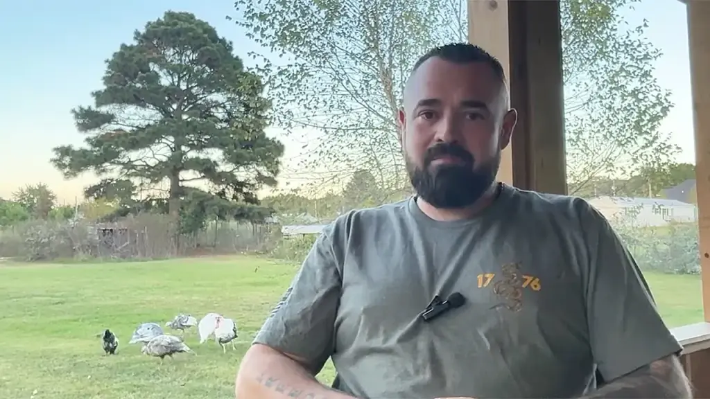 Arkansas father Aaron Spencer, facing murder charges, seeks sheriff position