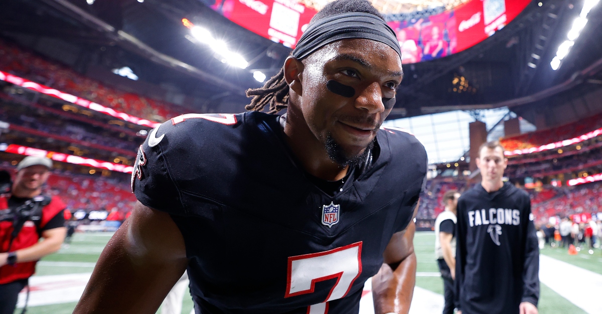 Bijan Robinson of the Falcons Says 'All Glory to Jesus' After Outstanding Performance