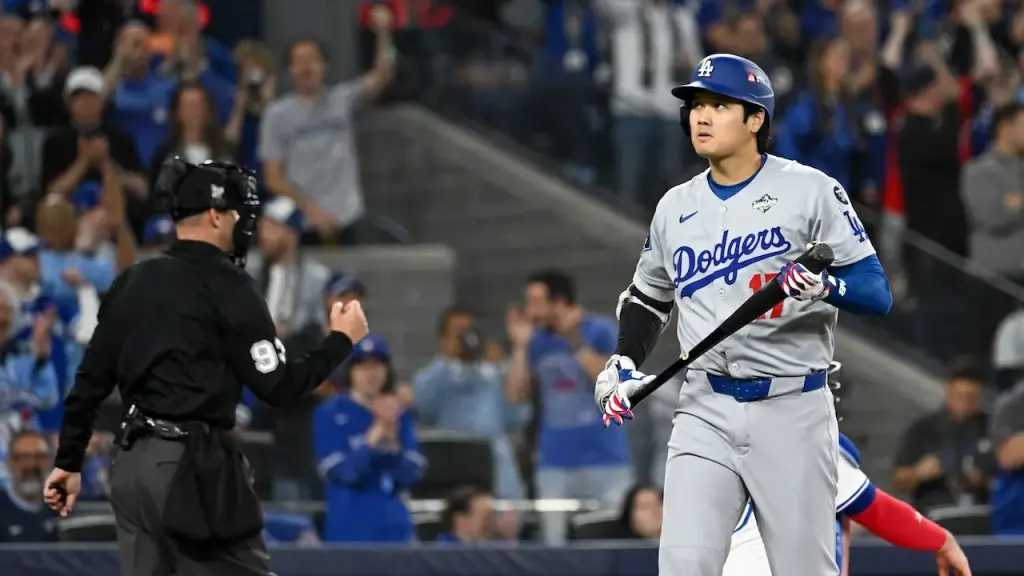 Blue Jays fans loudly jeer Shohei Ohtani at Rogers Centre during Game 1