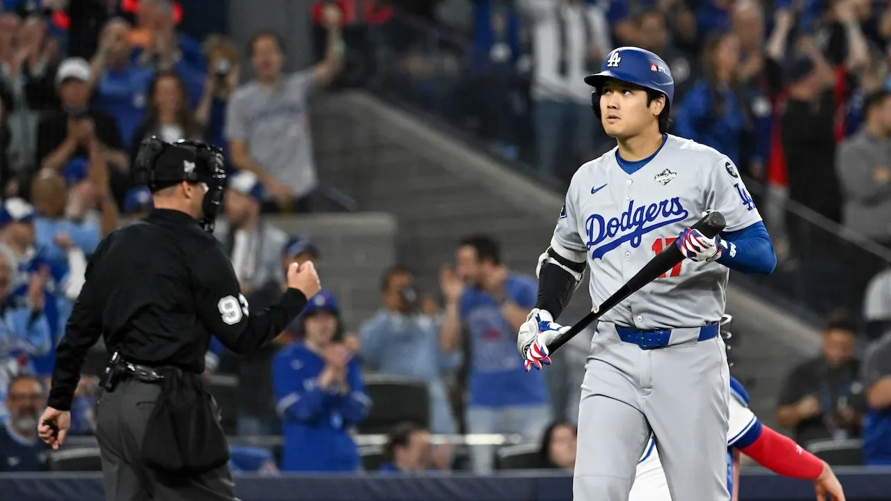 Blue Jays fans loudly jeer Shohei Ohtani at Rogers Centre during Game 1