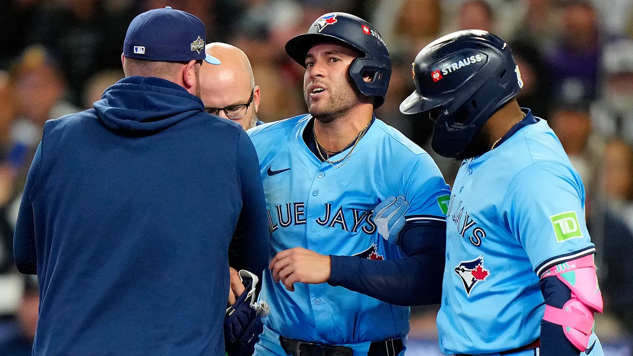 Blue Jays manager criticizes Mariners fans for booing injured George Springer