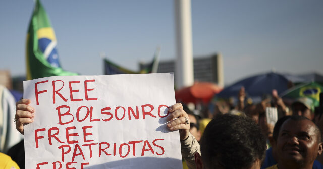 Bolsonaro Family Guides Calm March for Freedom of Conservative Protesters