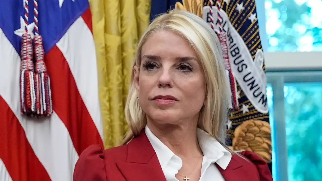 Bondi believes Pritzker ought to be pleading with Trump for assistance with crime in Chicago.