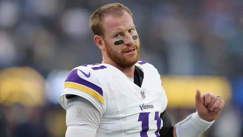 Carson Wentz placed on injured reserve by the Vikings