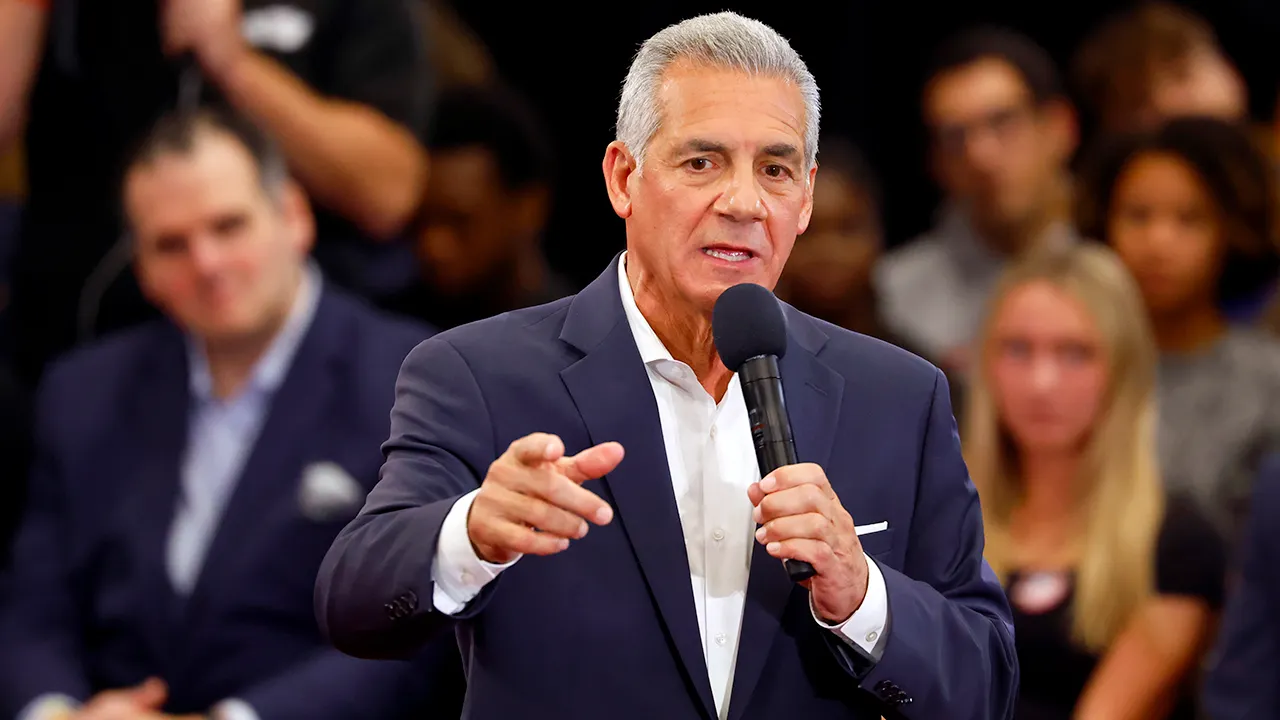 Ciattarelli adopts Trump's strategies at New Jersey beach rally