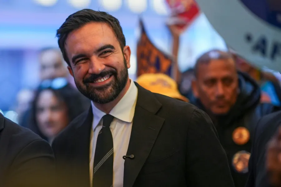 Confused Democrats struggle with their identity between the left and the center