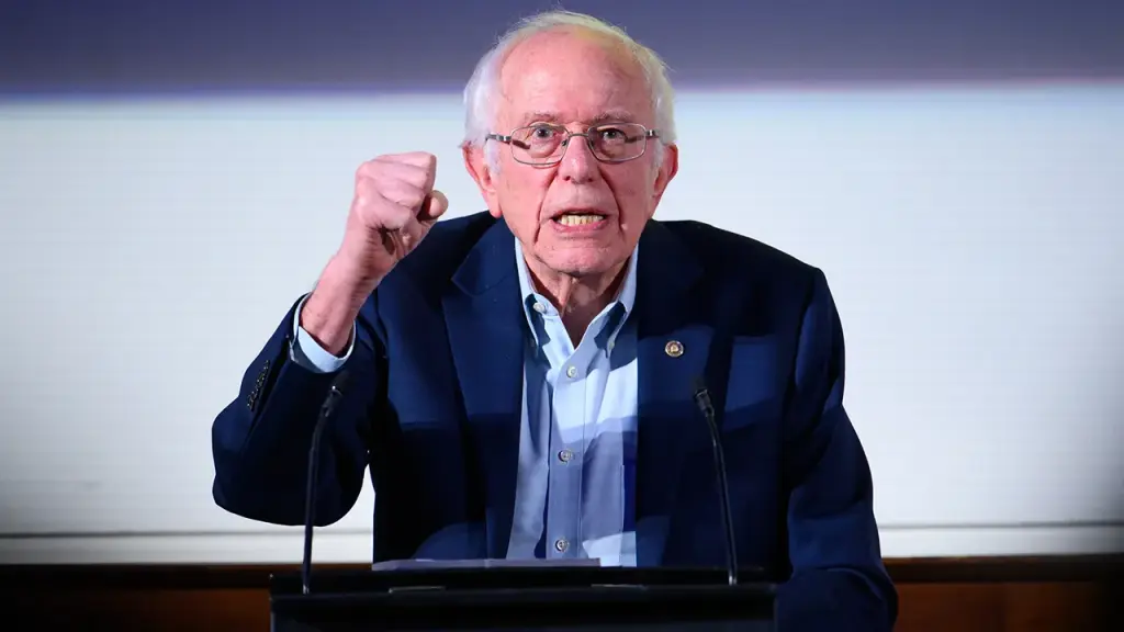 Conservatives commend audience member who challenged Bernie Sanders on the shutdown