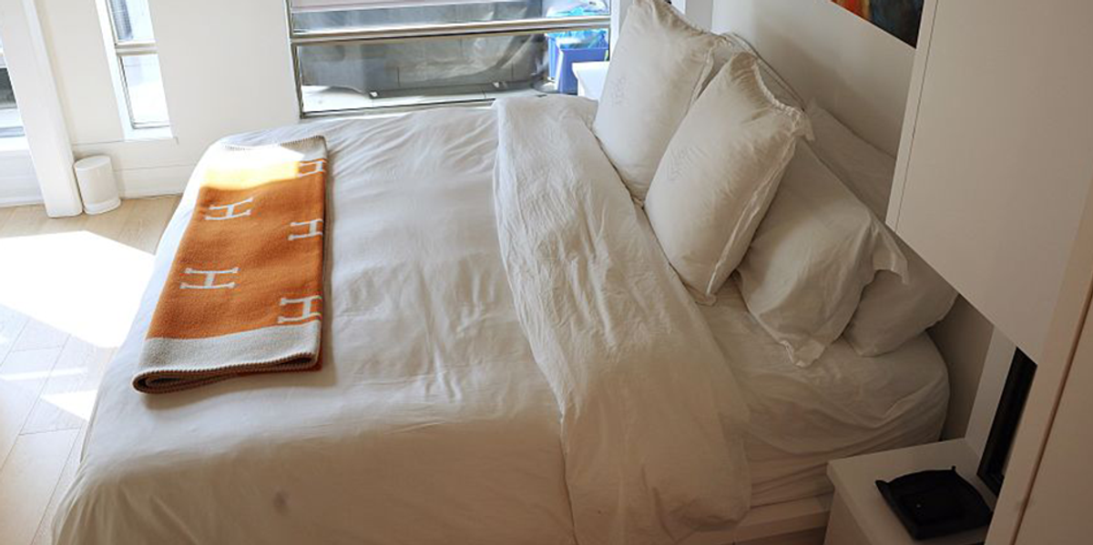 Customers upset after 'smart beds' get too hot during AWS outage